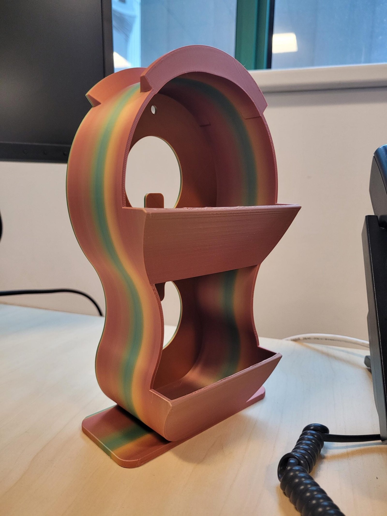 Close-up of the metallic rainbow filament finish