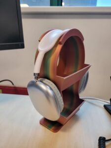 Minimalist Headphone holder with 2 storage shelves 3d printed using  Copper and green material