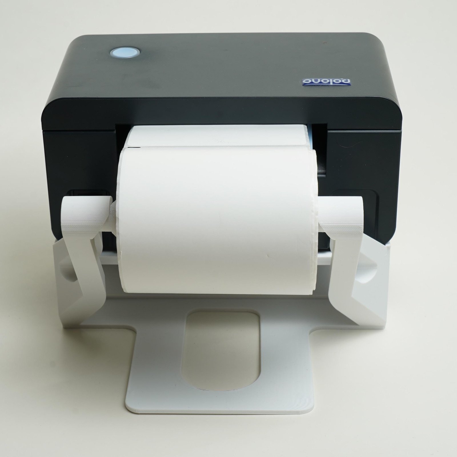 Power bar and cable storage under the thermal label printer stand